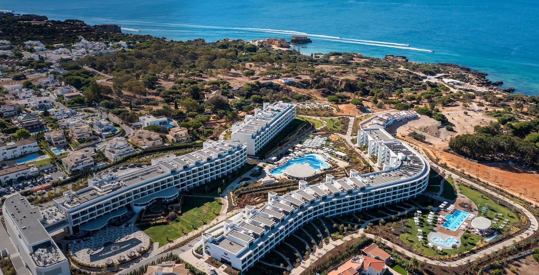 W Residences Algarve location