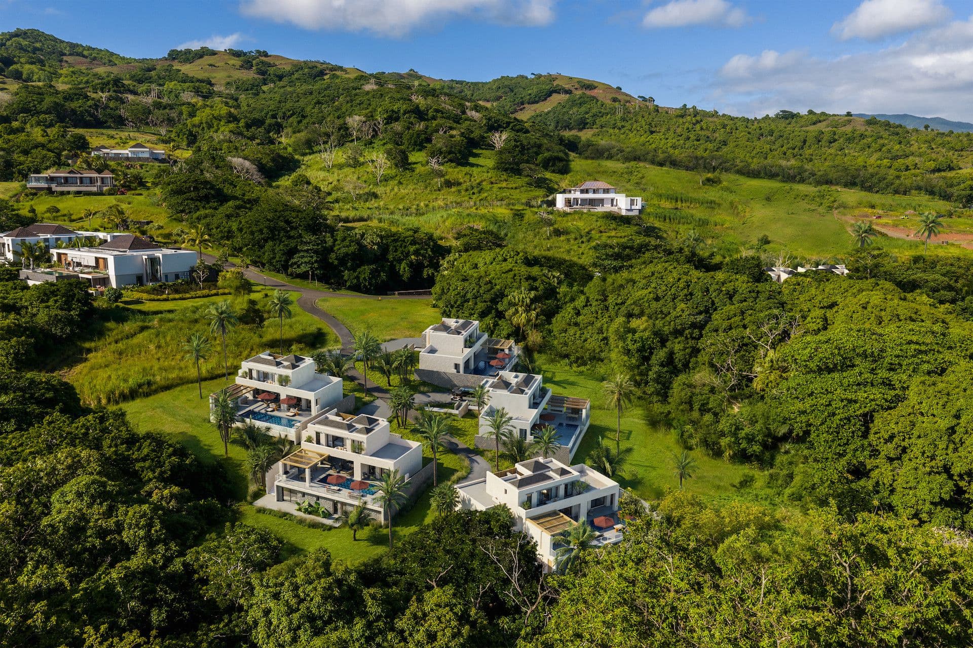 Valriche by YOO image